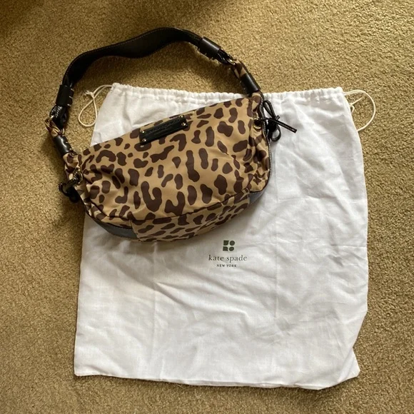 Kate Spade like new (used once) mini gabi camel purse - Picture 11 of 13